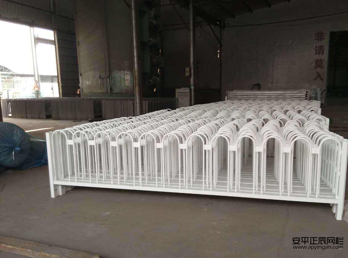 京式護(hù)欄多少錢一米