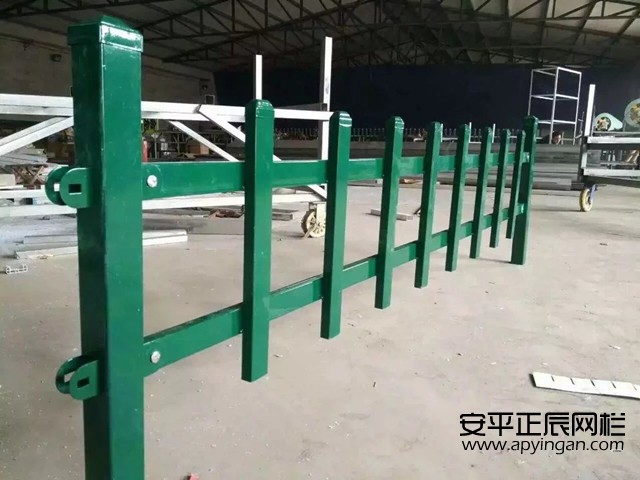 鋅鋼草坪護欄批發