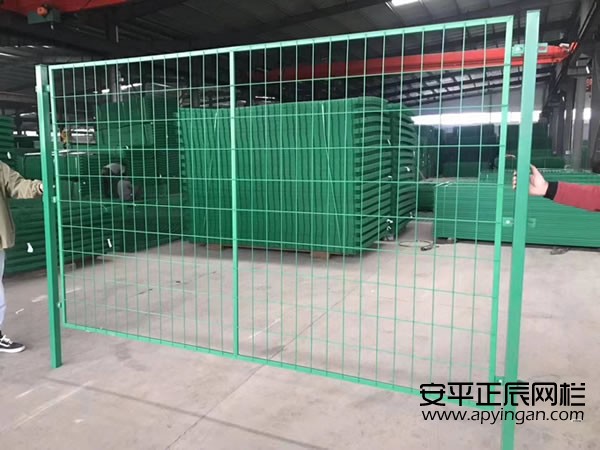 框架護欄網(wǎng)的特點和優(yōu)點