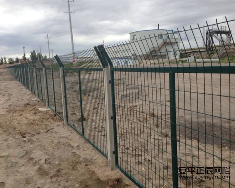 鐵路圍欄網(wǎng)價格
