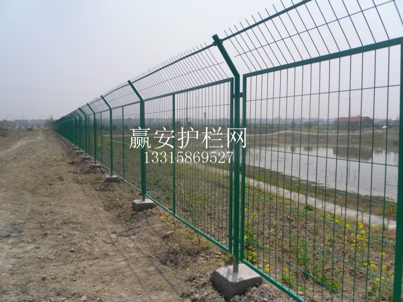 公路護欄網(wǎng)