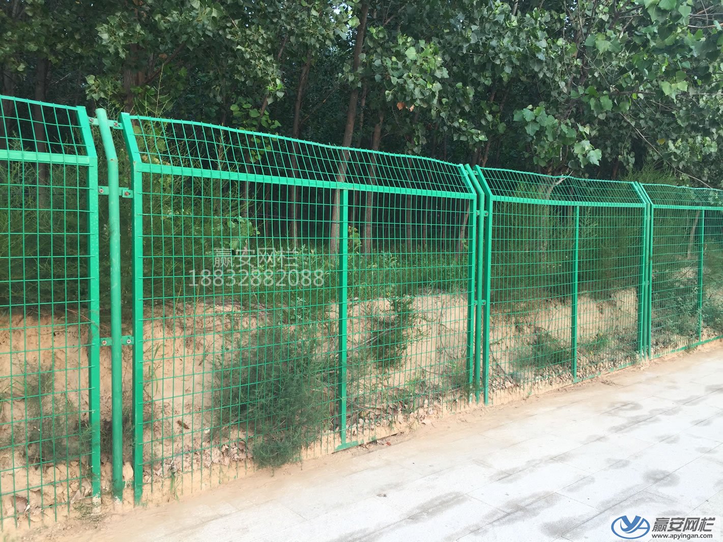 高速公路護(hù)欄網(wǎng)之框架護(hù)欄網(wǎng) 高速公路護(hù)欄網(wǎng)