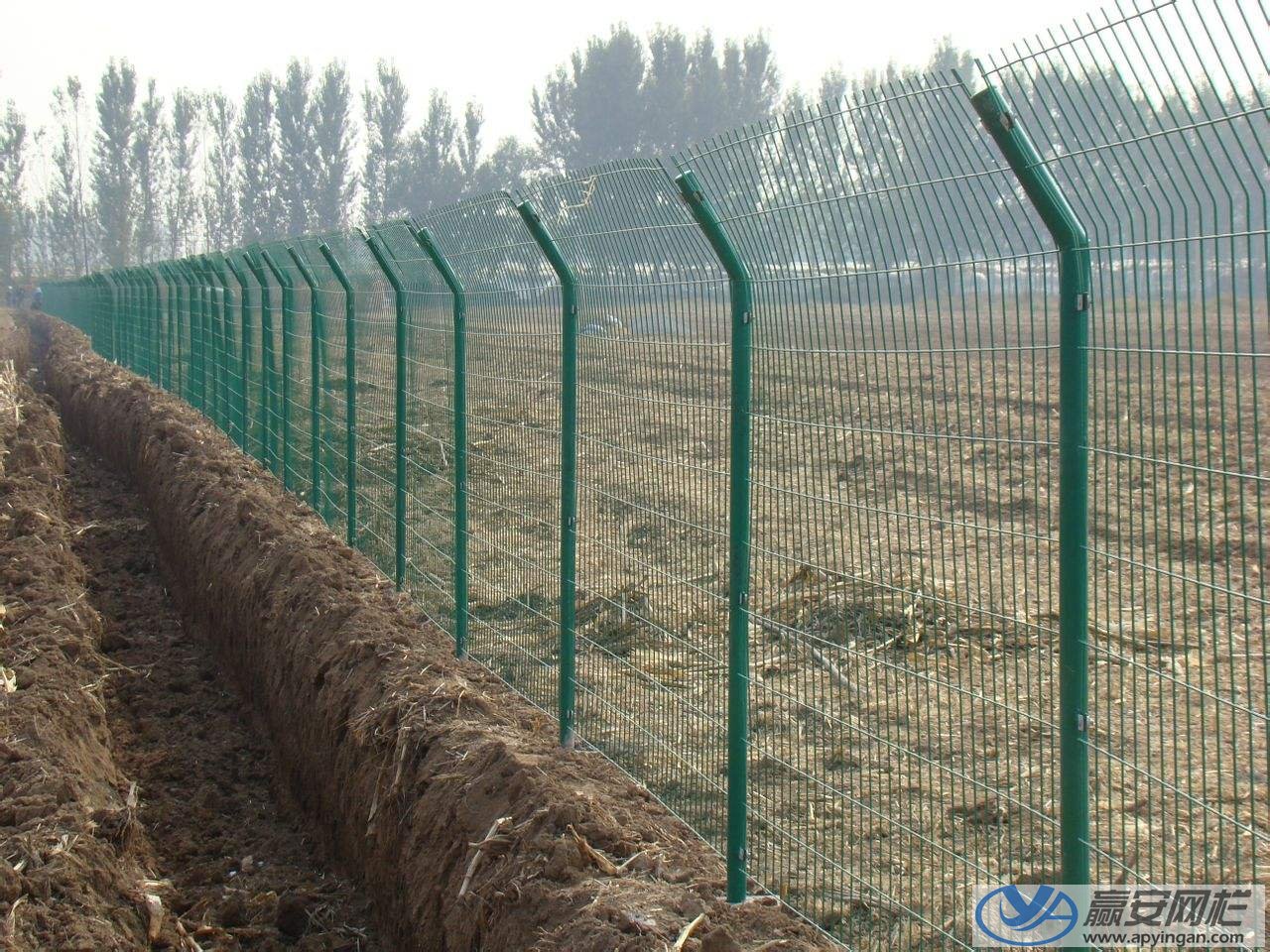 農田圈地鐵絲網圍欄 農田圈地鐵絲網圍欄