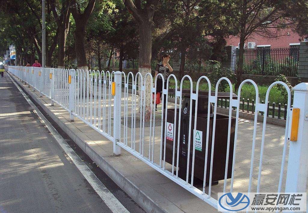 京式交通護欄