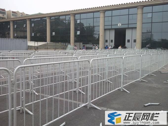 鐵馬護(hù)欄圖片