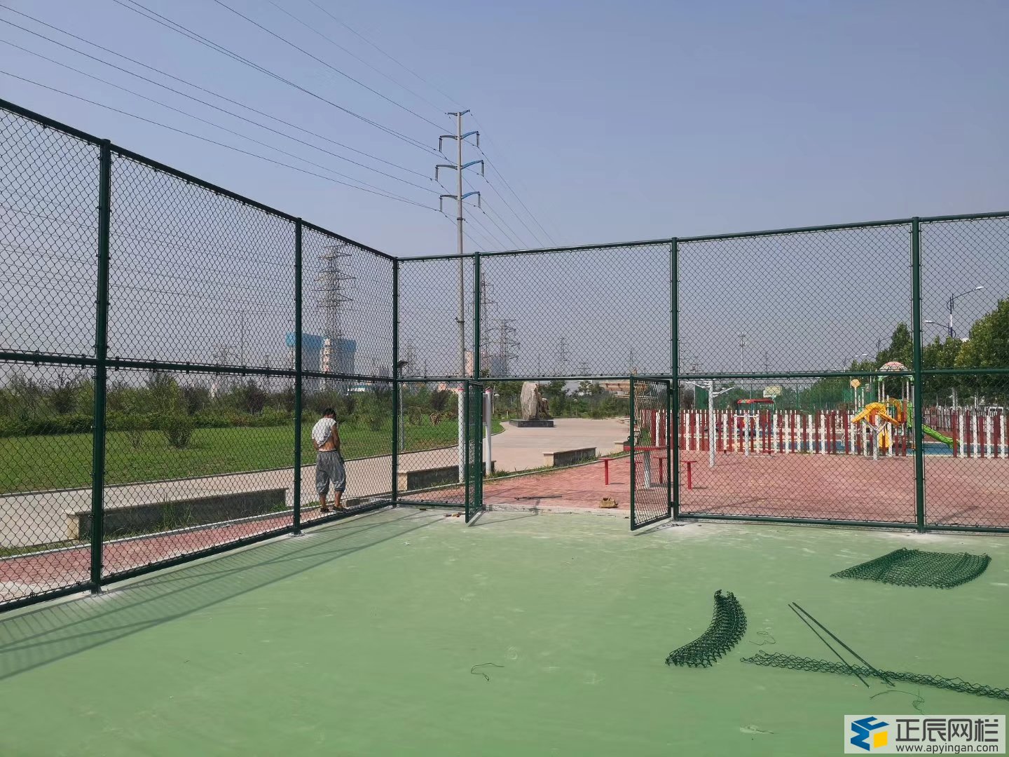 籃球場圍網效果圖