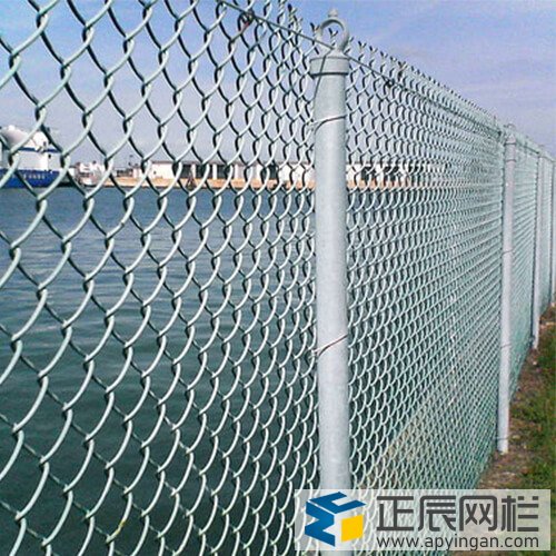 勾花網(wǎng)護欄圖片