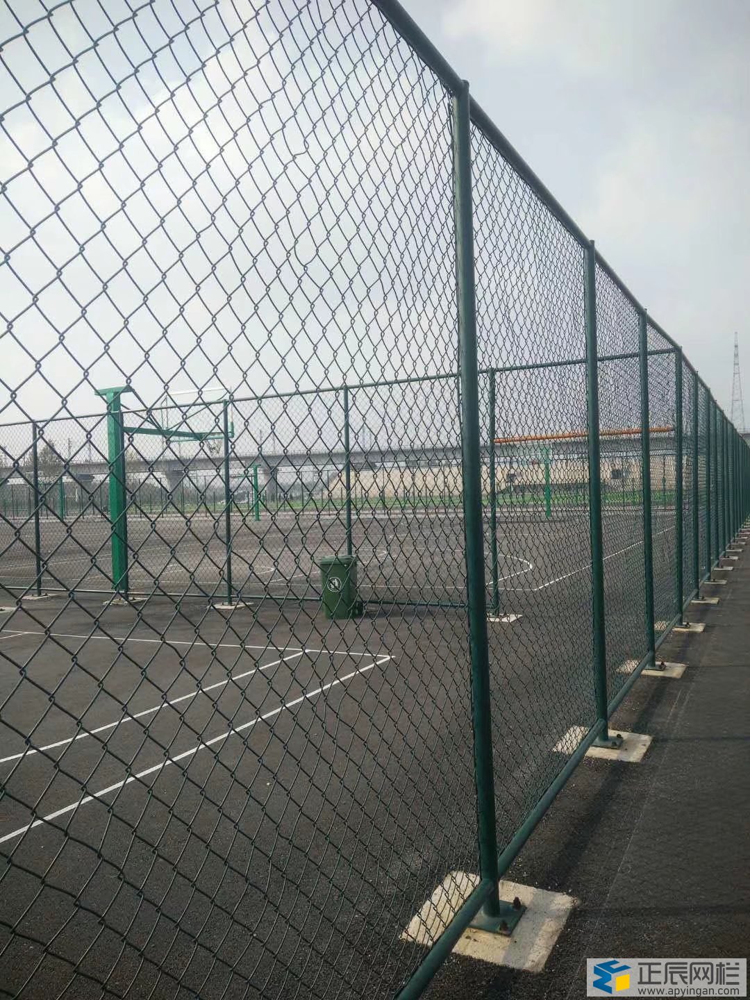 籃球場護欄網價格多少錢一平方