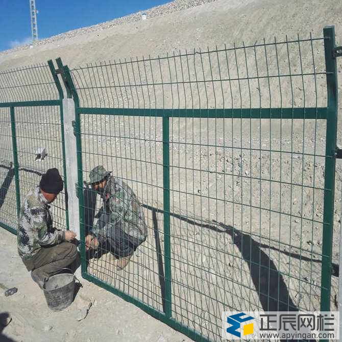 鐵路框架護(hù)欄網(wǎng)規(guī)格