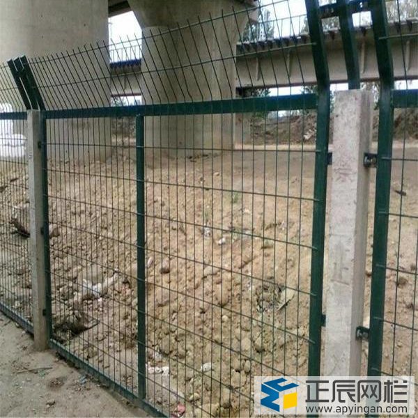 鐵路沿線(xiàn)防護(hù)柵欄