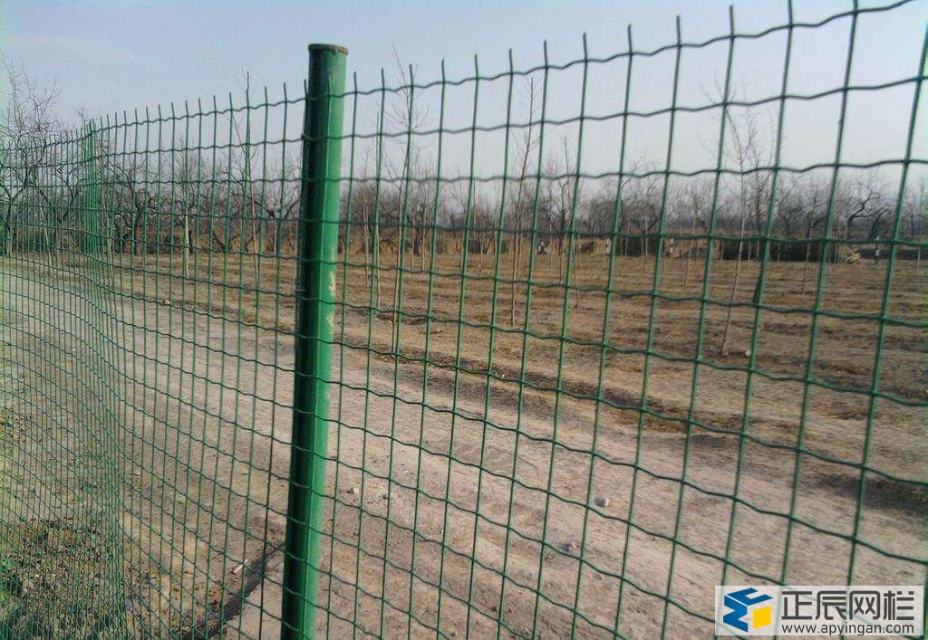 公路護欄網(wǎng)不僅僅用于公路的防護隔離