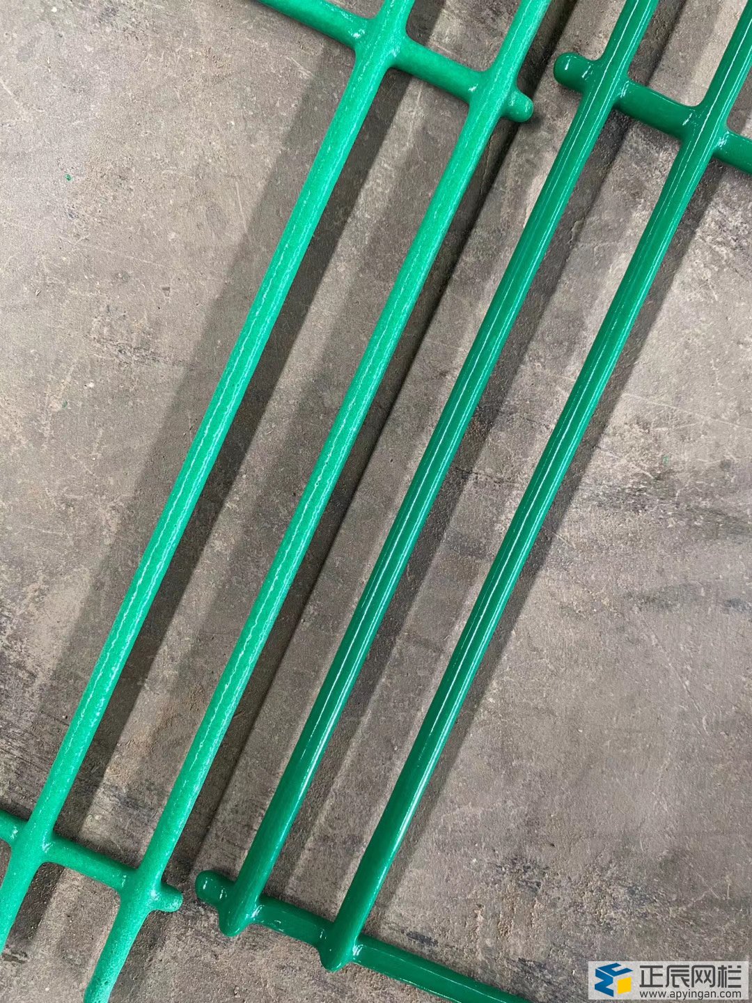 雙邊絲護欄網(wǎng)