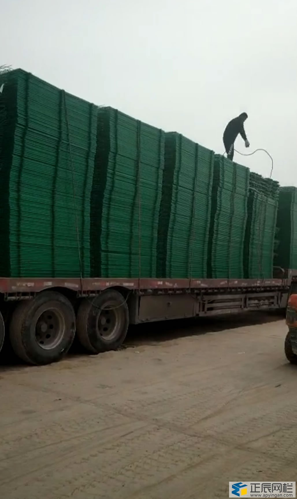 公路隔離柵護欄網(wǎng)