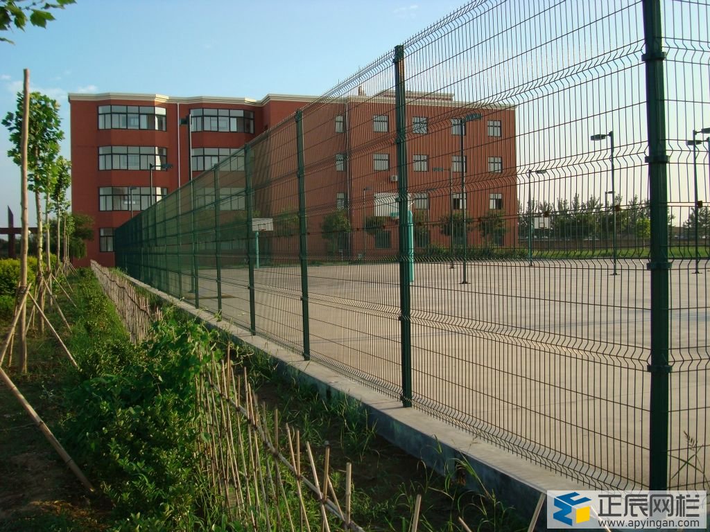 操場護欄網