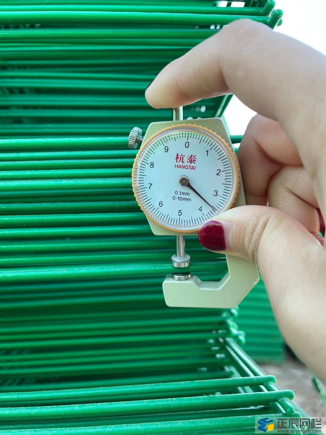 雙邊絲護(hù)欄網(wǎng)現(xiàn)貨