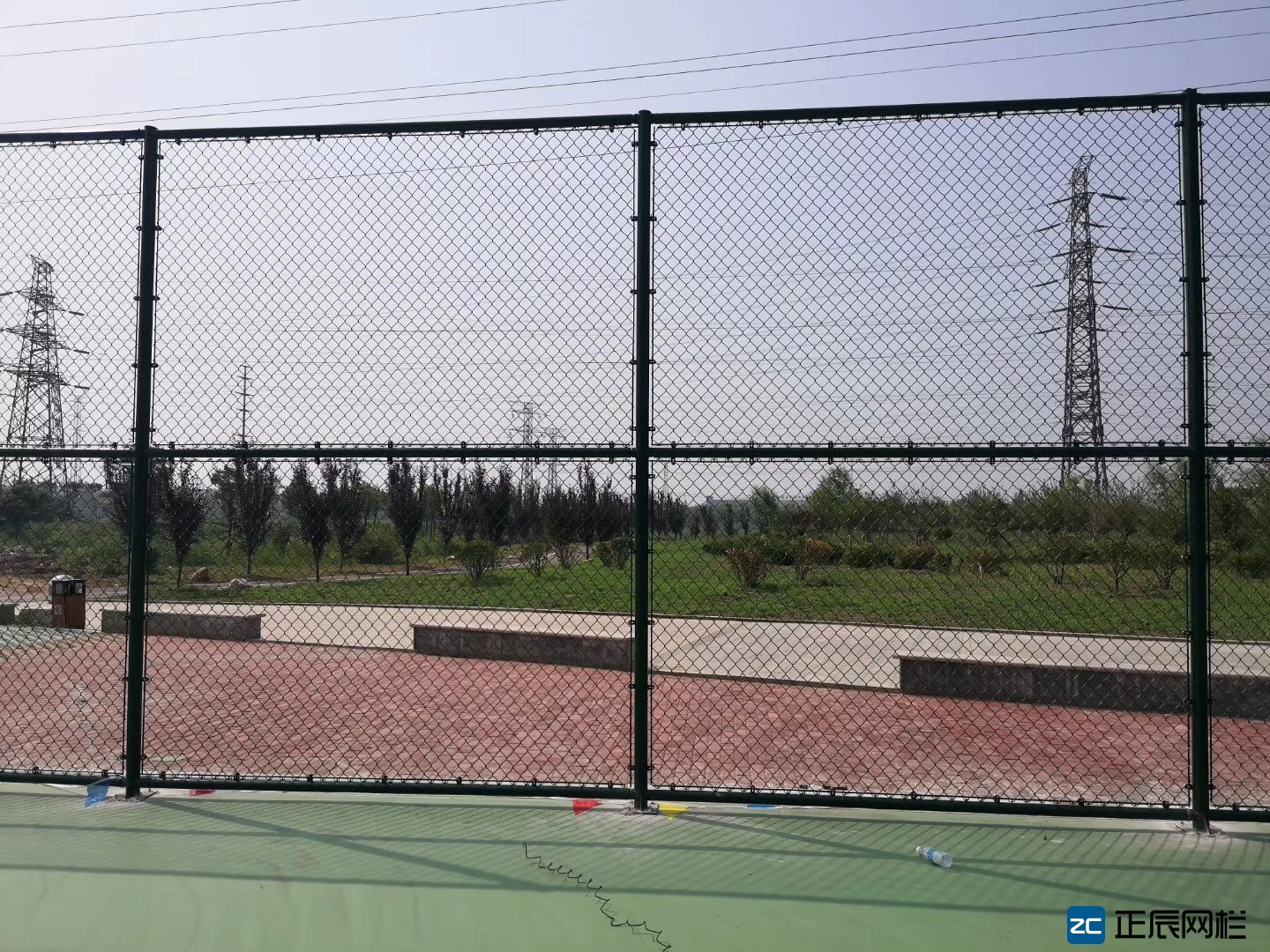 球場護欄網多少錢一平