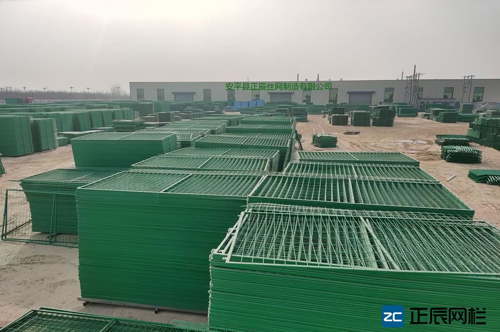 高速護(hù)欄網(wǎng)價(jià)格多少錢一米